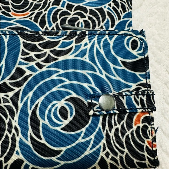 New Teddi Printed Wallet Wallet, Piercing Posies, One Size - Picture 4 of 8